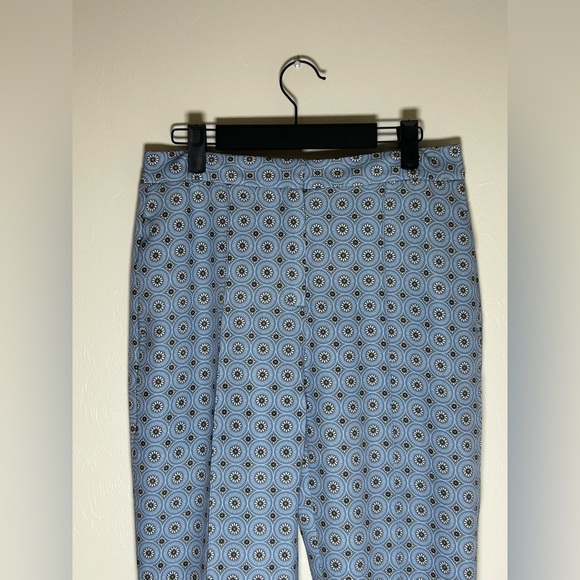 Elie Tahari Blue Printed Stretch Pants Straight Leg Size 8 - Picture 3 of 10